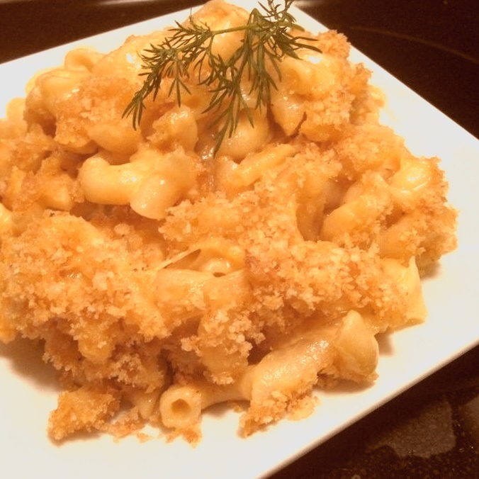 Mena's Baked Macaroni and Cheese with Caramelized Onion